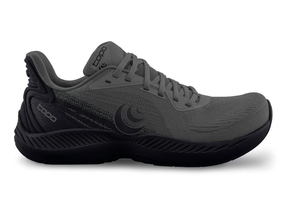 NEW TOPO ATHLETIC men's fli-lyte 6 running shoes in charcoal/black